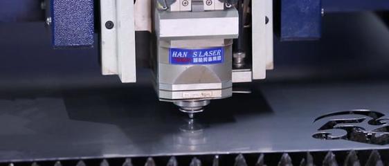 激光切割机易损坏部位的防护镜片